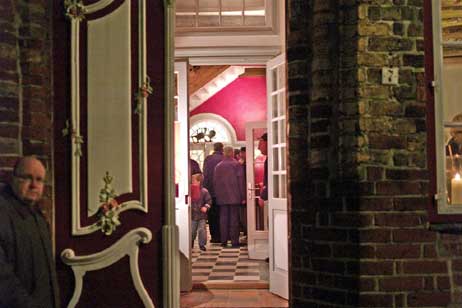 Gestern Abend öffneten sich die Barock-Türen der Vogtei für das Publikum. Die offizielle Eröffnung ist für März 2007 vorgesehen. Foto: KARL ERHARD VÖGELE