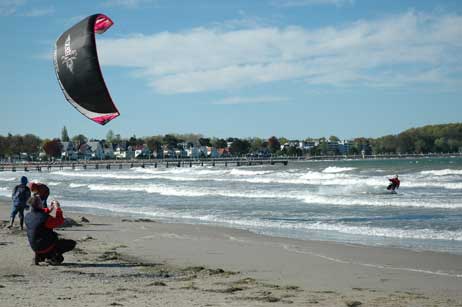 Travemünde Aktuell: Pause für Kitesurfer