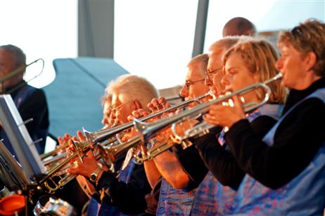 Travemünde Aktuell: Erfolg für neues Konzept des Jazz- und Shanty-Weekends in Travemünde