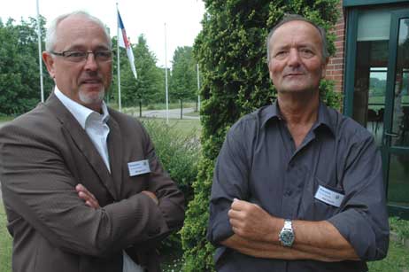 Michael Stehr und Jörg Siewers vom Kiwanis Club Bad Schwartau. Foto: HELGE NORMANN
