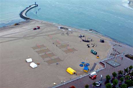 Travemünde Aktuell: Beachvolleyball der Berufsfeuerwehren: