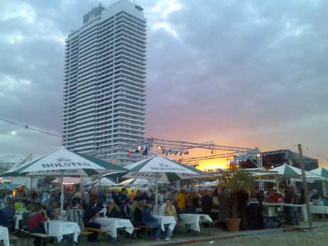 Abendstimmung auf der Travemünder Woche. Foto: RD