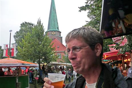 Der Redakteur bei der Recherche... Foto: KARL ERHARD VÖGELE 