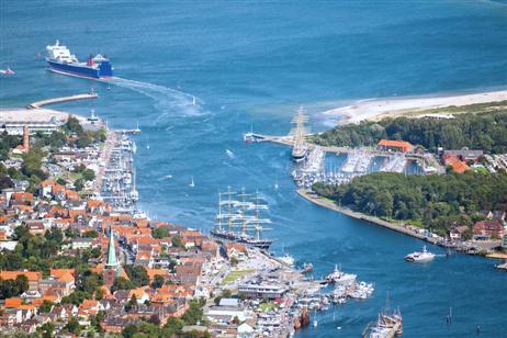 Travemünde Aktuell: Zwei Flying P-Liner aus der Möwenperspektive