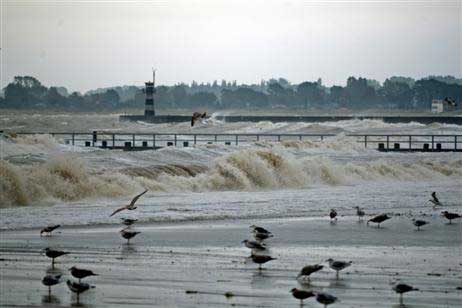 Travemünde Aktuell: Erster Herbststurm überraschte die Küste: