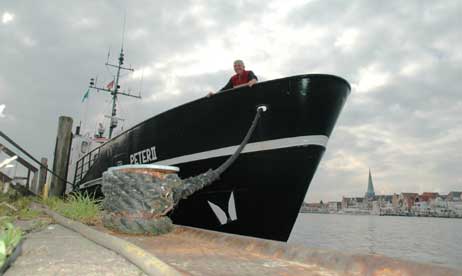 Am 28. Oktober macht die »Peter II« mit Freunden und Gästen ihre letzte Fahrt von Travemünde aus. Das Schiff wurde nach Wismar verkauft. Foto: HELGE NORMANN