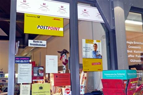 Nun ist er da, der Postpoint im Strandbahnhof. Genauer gesagt: im Markt im Strandbahnhof. Ob Brief oder Paket oder sonst was man drum herum so braucht, ist dort zu haben. Auch ein Kopierer seht da. Und wer es genauer wissen will, einfach mal reinschauen.