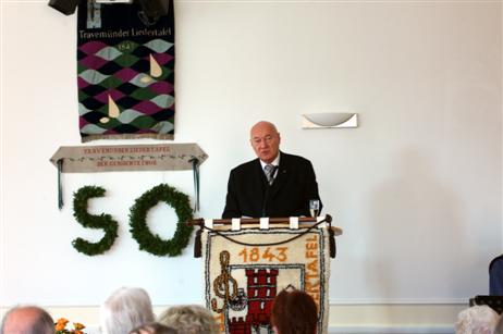 Stadtpräsident Peter Sünnenwold bei seinem Grußwort. 