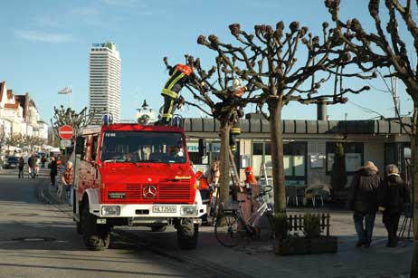 Travemünde Aktuell: Vorderreihe: