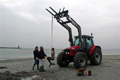 Travemünde Aktuell: Schwebende Schöne: