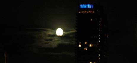 Travemünde Aktuell: Maritim plant Hotel auf dem Mond