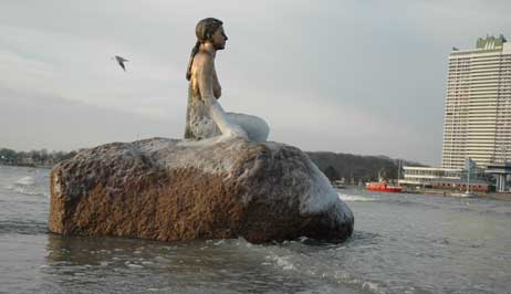 Travemünde Aktuell: Eis-Nymphe
