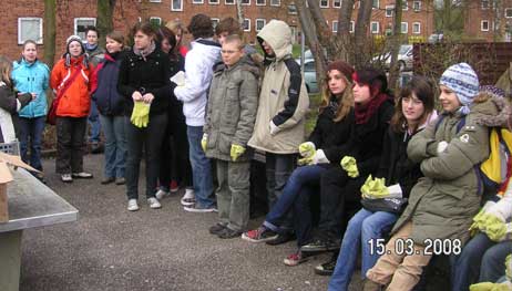 Die Schülerschaft der Realschule Travemünde, Organisiert von Frau Renate Mielke. Foto: SPD 