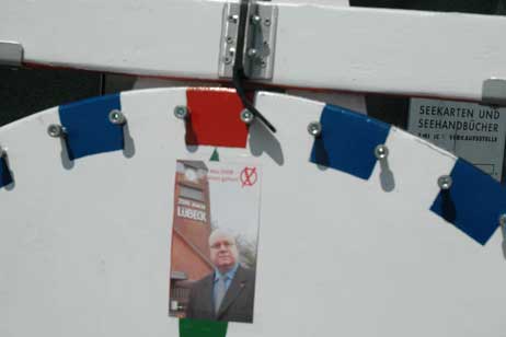 Travemünde Aktuell: CDU und SPD vor der Sparkasse