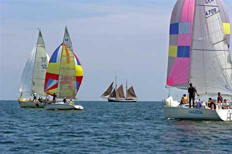Travemünde Aktuell: Vom Baltic Sprint Cup-Start über IDM der Tornados bis zum Höhenfeuerwerk