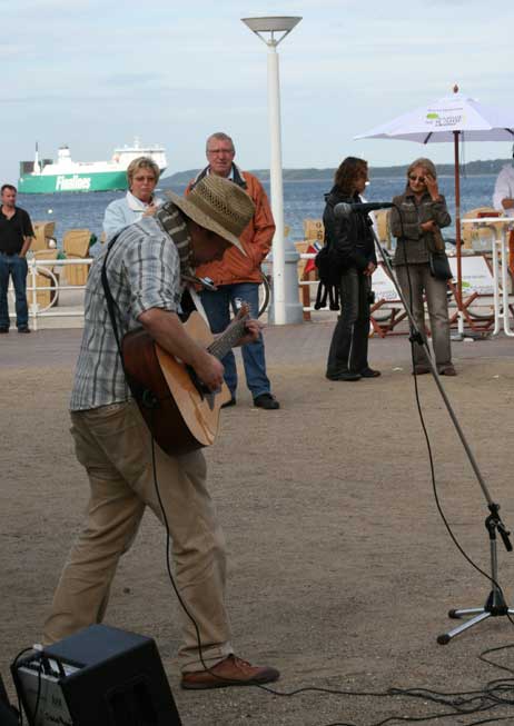 Travemünde Aktuell: Jimmy Kelly: Spontankonzert auf der TW