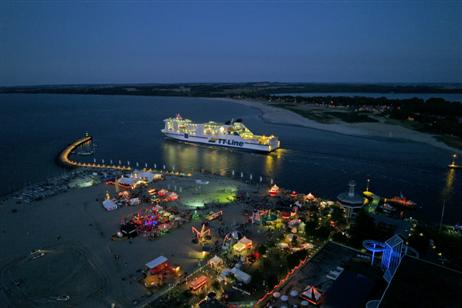 Travemünde Aktuell: Sommerabend an der Travepromenade