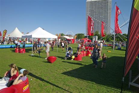 Travemünde Aktuell: Super Spielspaß für die Kleinen, Erlebnis-Shopping für die Großen