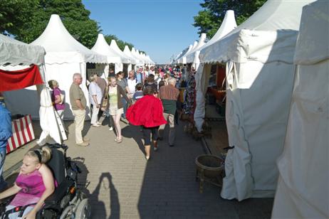 Travemünde Aktuell: Super Spielspaß für die Kleinen, Erlebnis-Shopping für die Großen