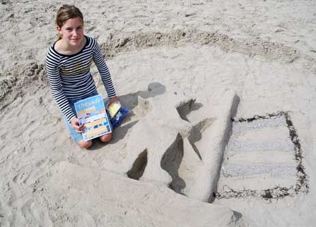 Melanie (14) aus Nordrhein-Westfalen machte mit ihrer »Micky-Maus auf dem Surfbrett« den 1. Platz in der mittelalten Kategorie. Foto: TA