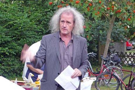 Siegbert Bruders von der BiP bei seiner Ansprache. Foto: KARL ERHARD VÖGELE 