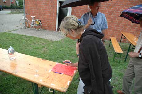 Unterschriften wurden auch gesammelt. Foto: TA 