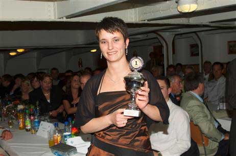 Bianca Henschel hat in Travemünde gelernt, konnte sich im Laufe ihrer Ausbildung schon über mehrere Pokale freuen. Alle Fotos: KARL ERHARD VÖGELE