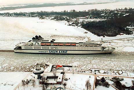 Da war sie noch im Dienst: Die »Finnjet« im Februar 1996 auf der Ostsee vor Travemünde.