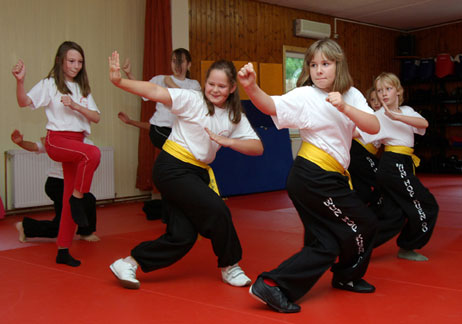 Travemünde Aktuell: Wendelborn-Stiftung spendet für Kung-Fu-Schule