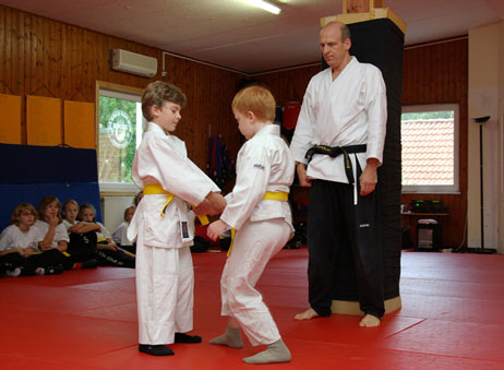 Travemünde Aktuell: Wendelborn-Stiftung spendet für Kung-Fu-Schule