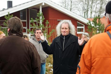 Siegbert Bruders bedankt sich für das Interesse der fast 40 Teilnehmer am BiP-Spaziergang. Foto: KARL ERHARD VÖGELE