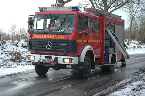 Travemünde Aktuell: Bauer verbrennt Zweige – Anwohner rufen Feuerwehr