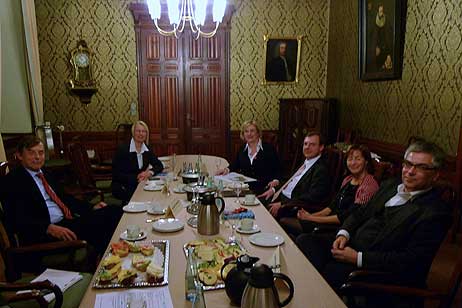Experten-Treffen im Rathaus bei der Pressekonferenz