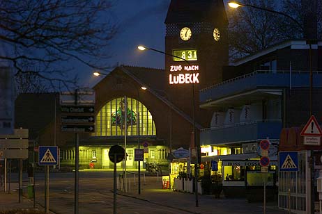 Travemünde Aktuell: Zwischen Nacht und Dämmerung