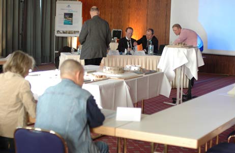 Im Kurbetriebs-Ausschuss gibt es viele frische Informationen aus Travemünde. Die Sitzungen sind größtenteils öffentlich. Foto: TA 