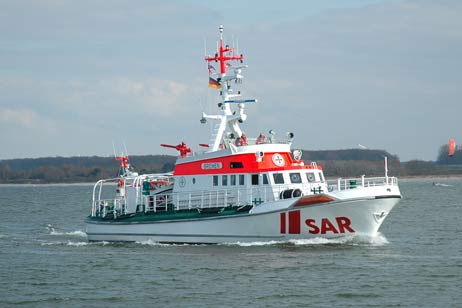 Der Seenotrettungskreuzer »Bremen« nimmt wieder Kurs auf Travemünde. Foto: TA 