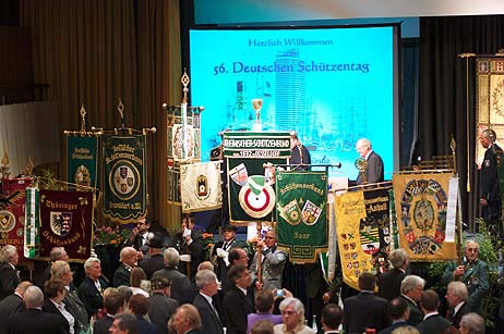 Eröffnungszeremonie mit den Fahnen der Landesverbände und anschließender Delegiertenversammlung. Foto: KARL ERHARD VÖGELE