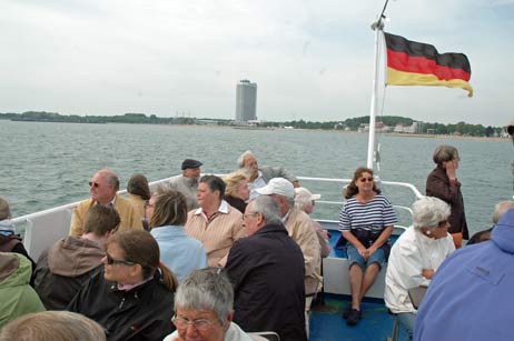 Den ganzen Tag über gut besucht: Die »Sven Johannsen« auf Ausflugsfahrt. Foto: TA