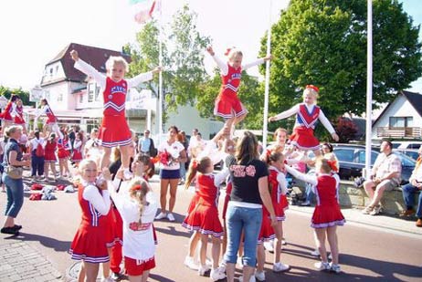 Travemünde Aktuell: So feiert Niendorf: