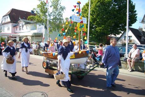 Travemünde Aktuell: So feiert Niendorf: