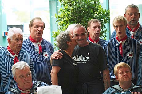 Haben mit vielen Sponsoren hunderten Gästen eine Freude gemacht: Wally und Bernd. Alle Fotos: KARL ERHARD VÖGELE