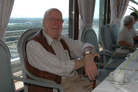Detlef Behrens macht jedes Jahr Urlaub im Maritim Strandhotel, manchmal mehrmals im Jahr. Foto: HELGE NORMANN