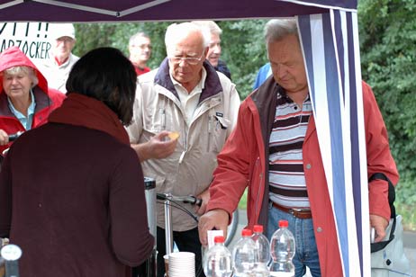Travemünde Aktuell: Kaffee, Kuchen, Trillerpfeifen