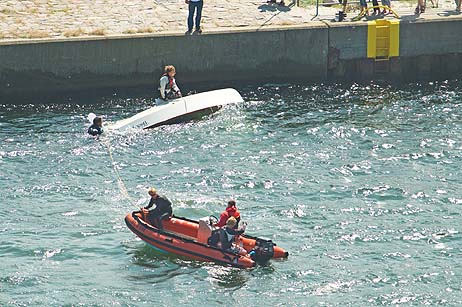 Travemünde Aktuell: Stürmische Böen verkürzten IDJ+JüM-Regattatag