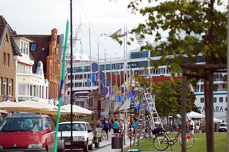Travemünde Aktuell: Fährplatz voller Noten: