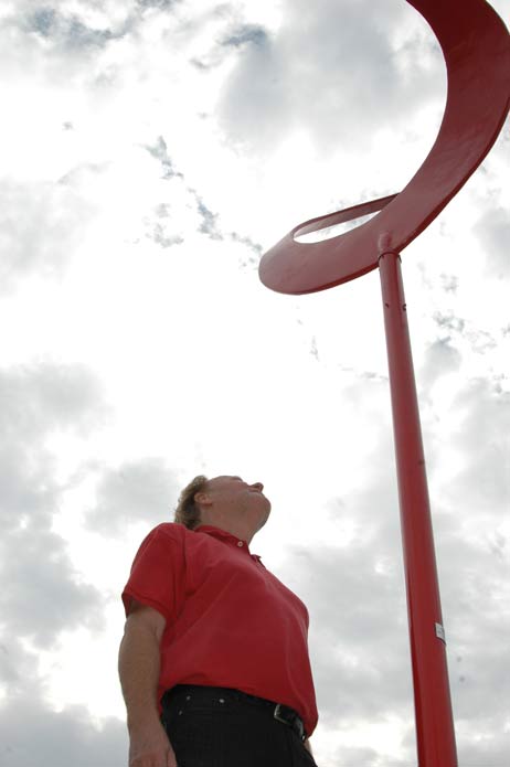 Travemünde Aktuell: WindArt 2009: Letztes Kunstwerk aufgestellt