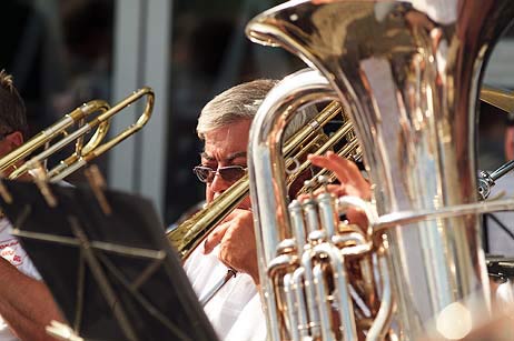 Travemünde Aktuell: Festival-Atmosphäre auf dem Fährplatz: