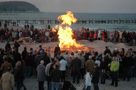 Osterfeuer 2009. Foto: ARCHIV TA
