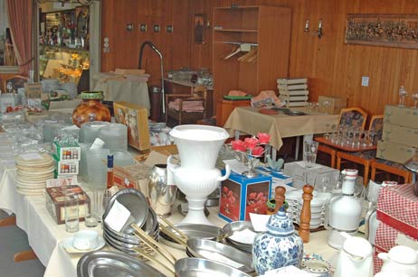Gastronomen und Andenkenjäger können zur Zeit in der Hermannshöhe fündig werden. Bis 15.10. muss das Restaurant geräumt sein. Foto: TA
