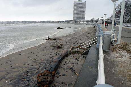 Travemünde Aktuell: Strandpromenade beschädigt